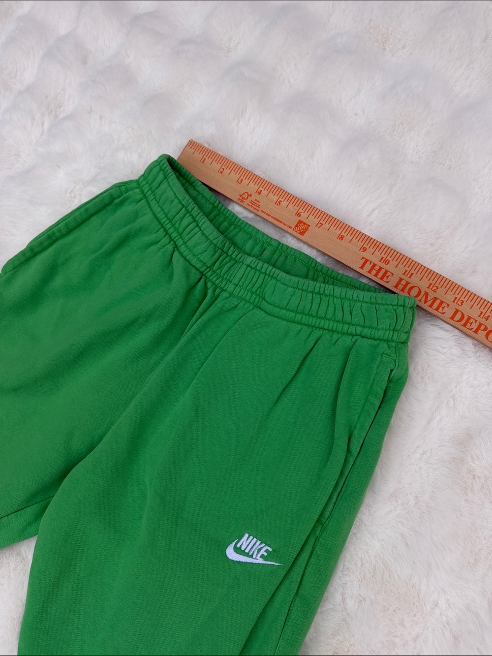 Nike Green joggers - Picture 2 of 7
